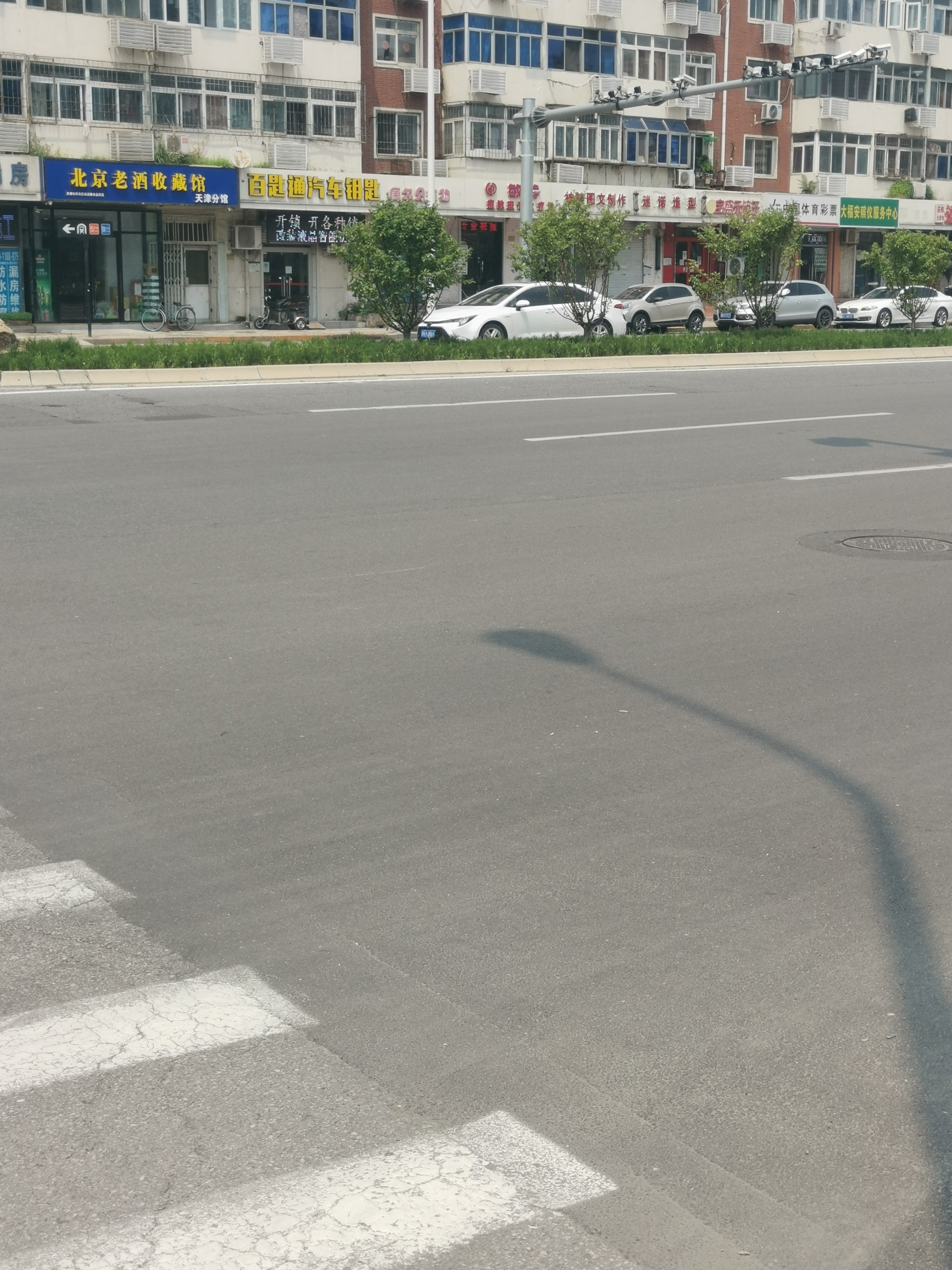1021801_8NC3SAMQMTY64WA.jpg